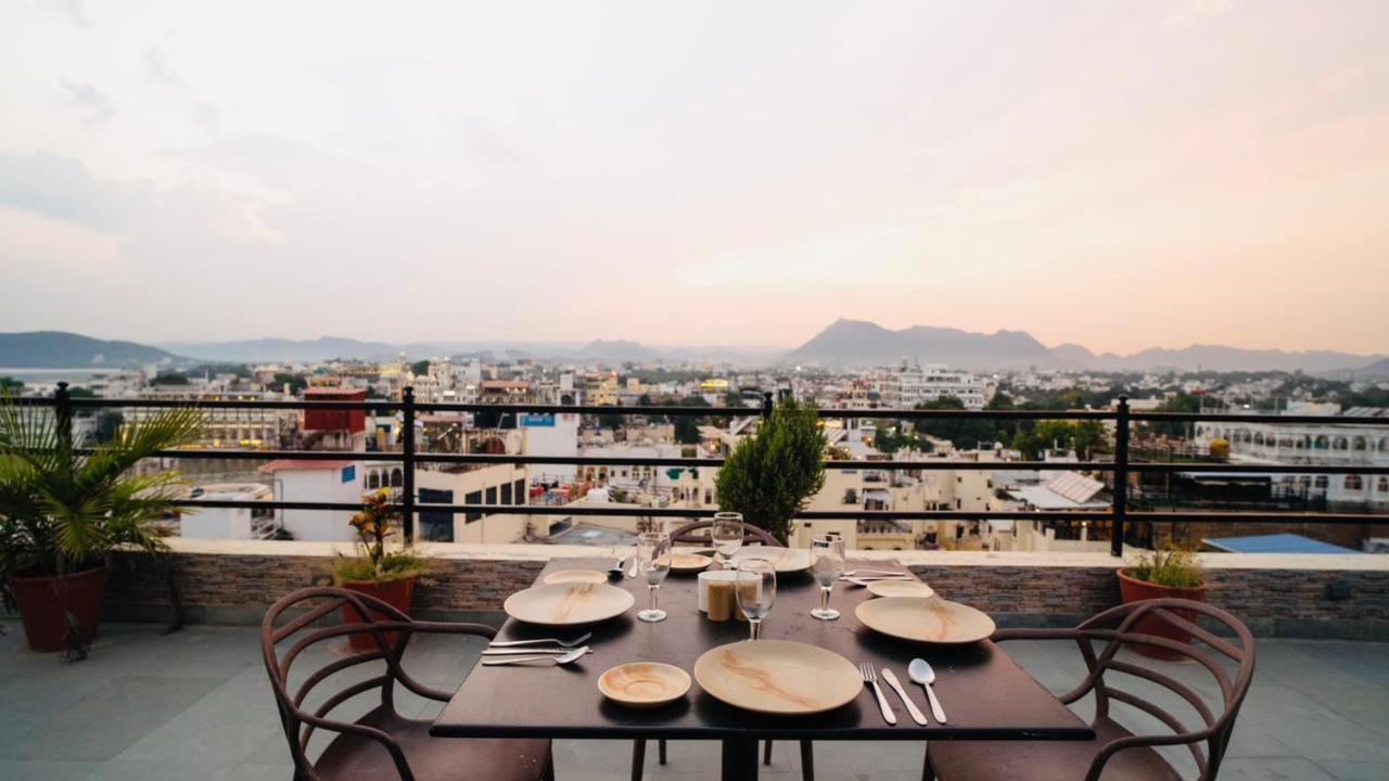 Hotel Lake Paradise Udaipur Eksteriør bilde